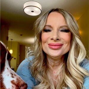 Meet your Posher, Monica